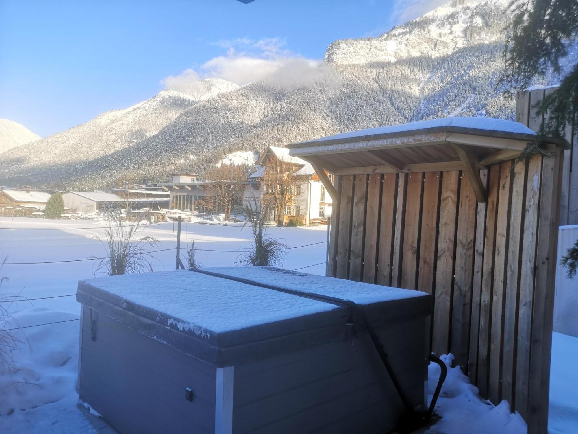 Urban Mountain Chalet With Lake View Maurach (Achensee) Exterior foto